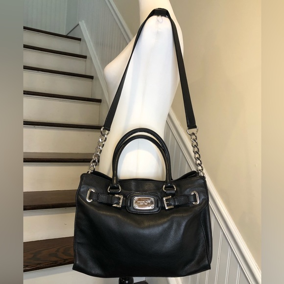 MICHAEL KORS Tumbled Black Leather Shoulder Bag Crossbody with Silver Hardware - Picture 3 of 16